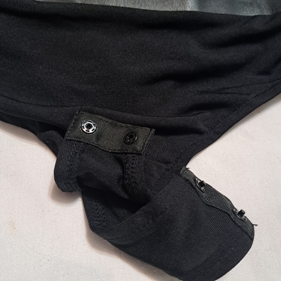 Faux Leather Bodysuit Size M - Picture 14 of 15